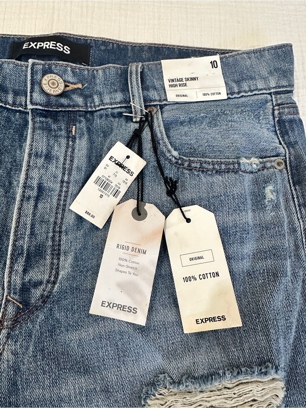 Express High-Rise Skinny Jeans in Light Blue Wash